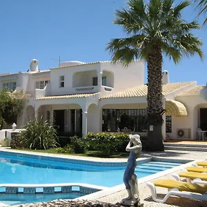 https://quinta-dos-oliveiras.hotelaalgarve.com