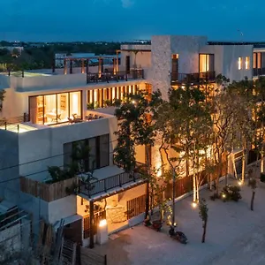 https://unho-tulum.quintano-roohotels.com